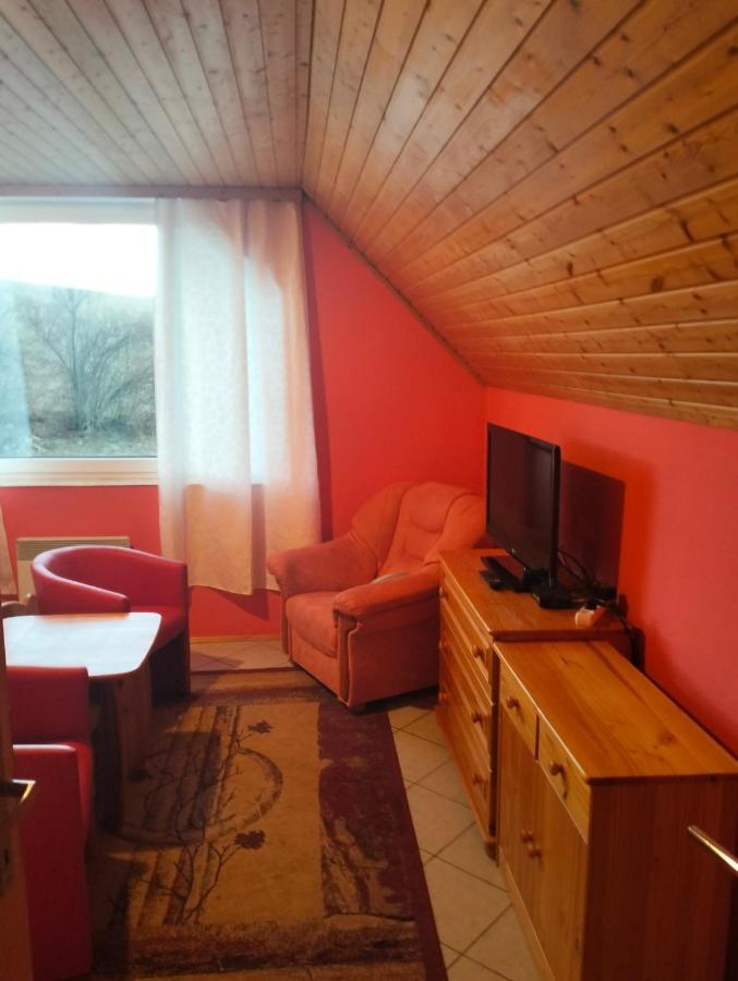 Отель A-Privat Липтовски-Микулаш Экстерьер фото